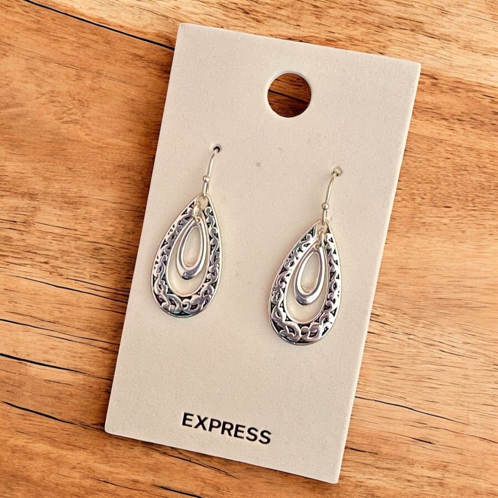 NWT Express Silver Teardrop Dangle Earrings